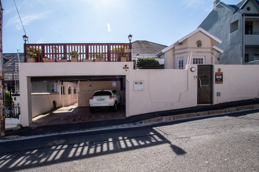 To Let 3 Bedroom Property for Rent in Sea Point Western Cape